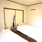 Hostel Ten With Japanese Sake Bar